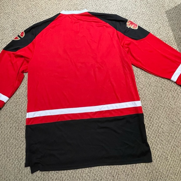 Calgary Flames NHL Hockey Jersey - Red and Black - Picture 2 of 3
